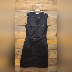 Dress with pockets and belt